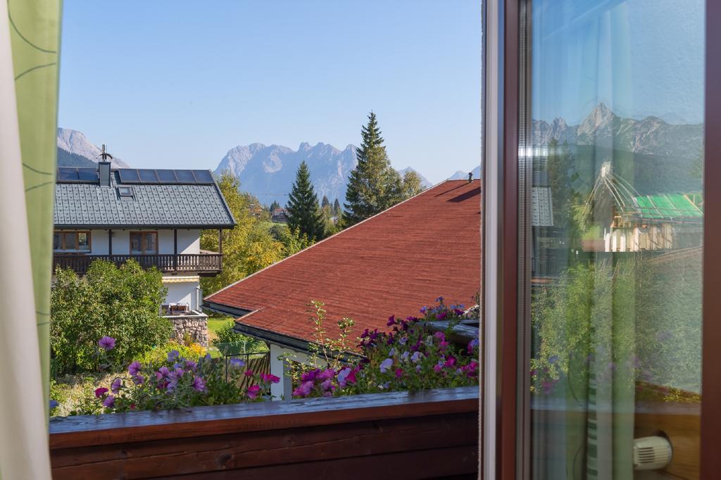 Haus Steinroeschen Apartment Seefeld in Tirol Exterior photo